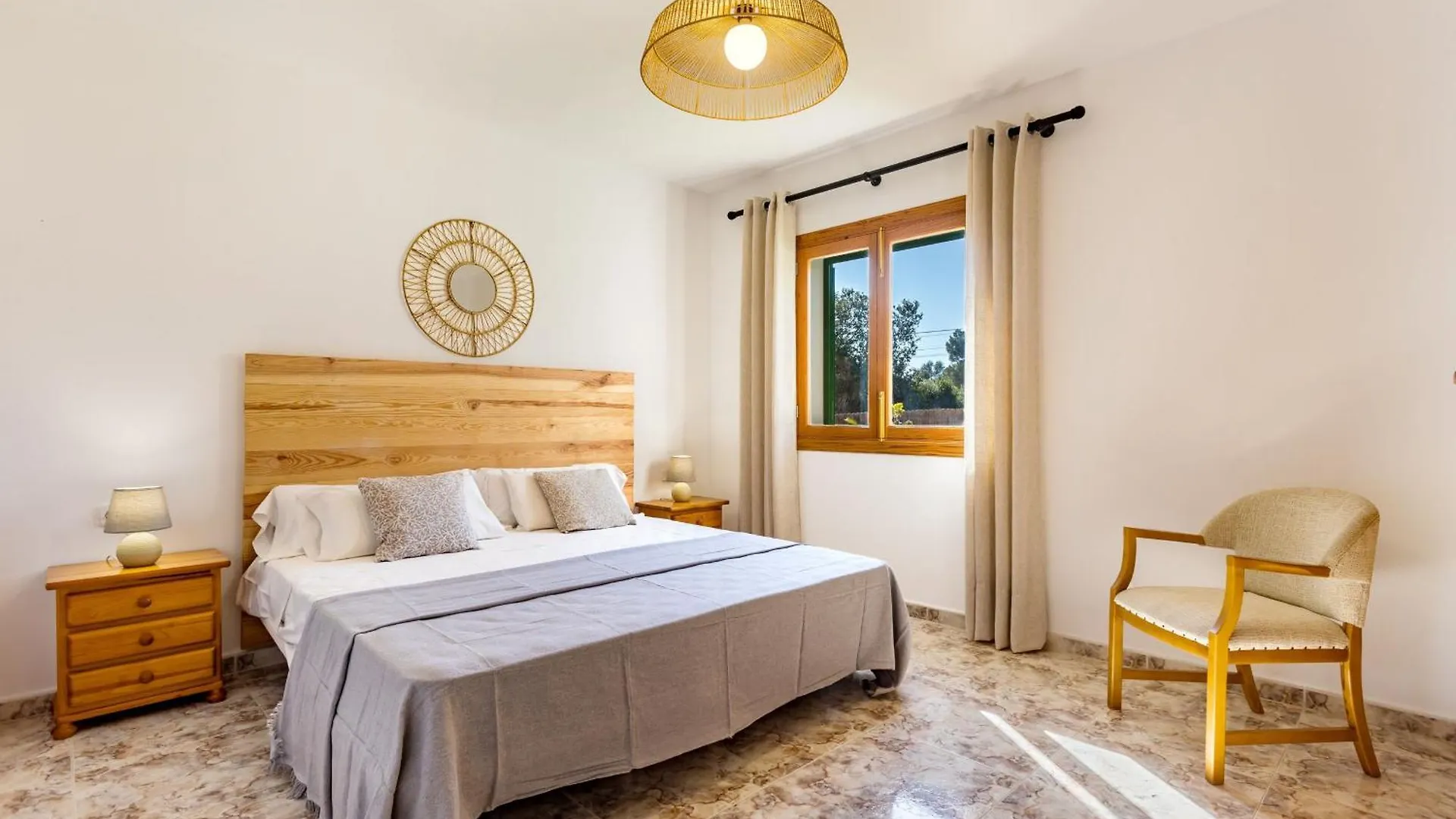 Casa Far Villa Porto Petro  Holiday home